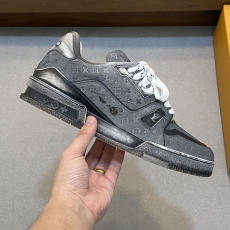 Louis Vuitton Trainer Sneaker